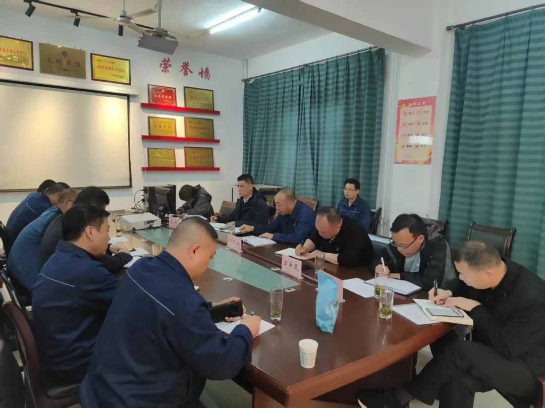 杜東興對龍鋼集團公司安全環保工作進行檢查指導 杜東興對龍鋼集團公司安全環保工作進行檢查指導