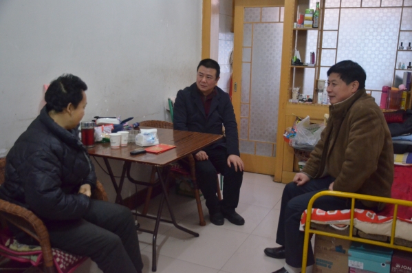 �䓼��F���p����ο�����I���ɲ���һ��һ���ͷ�����ȫ����_ 