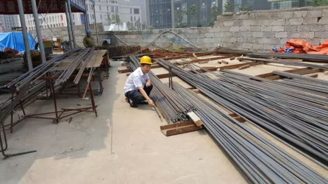 勇于開拓 積極創效 敬業奉獻的標兵---陜鋼集團2014-2016年度共產黨員標兵馮瑋 勇于開拓 積極創效 敬業奉獻的標兵---陜鋼集團2014-2016年度共產黨員標兵馮瑋