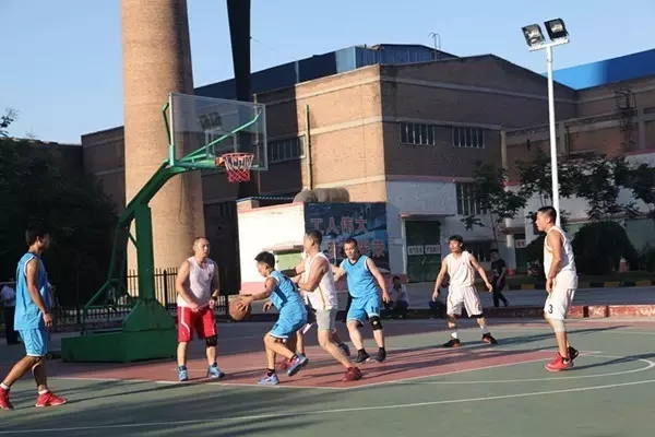 龍鋼集團機關與陜鋼集團機關進行籃球友誼賽 龍鋼集團機關與陜鋼集團機關進行籃球友誼賽