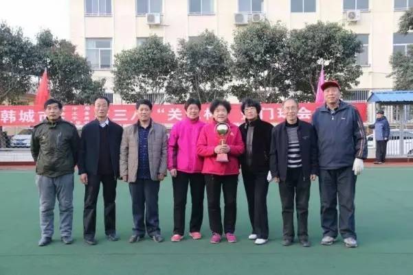 龍鋼集團(tuán)各基層女工委開展系列活動慶祝三八婦女節(jié) 龍鋼集團(tuán)各基層女工委開展系列活動慶祝三八婦女節(jié)