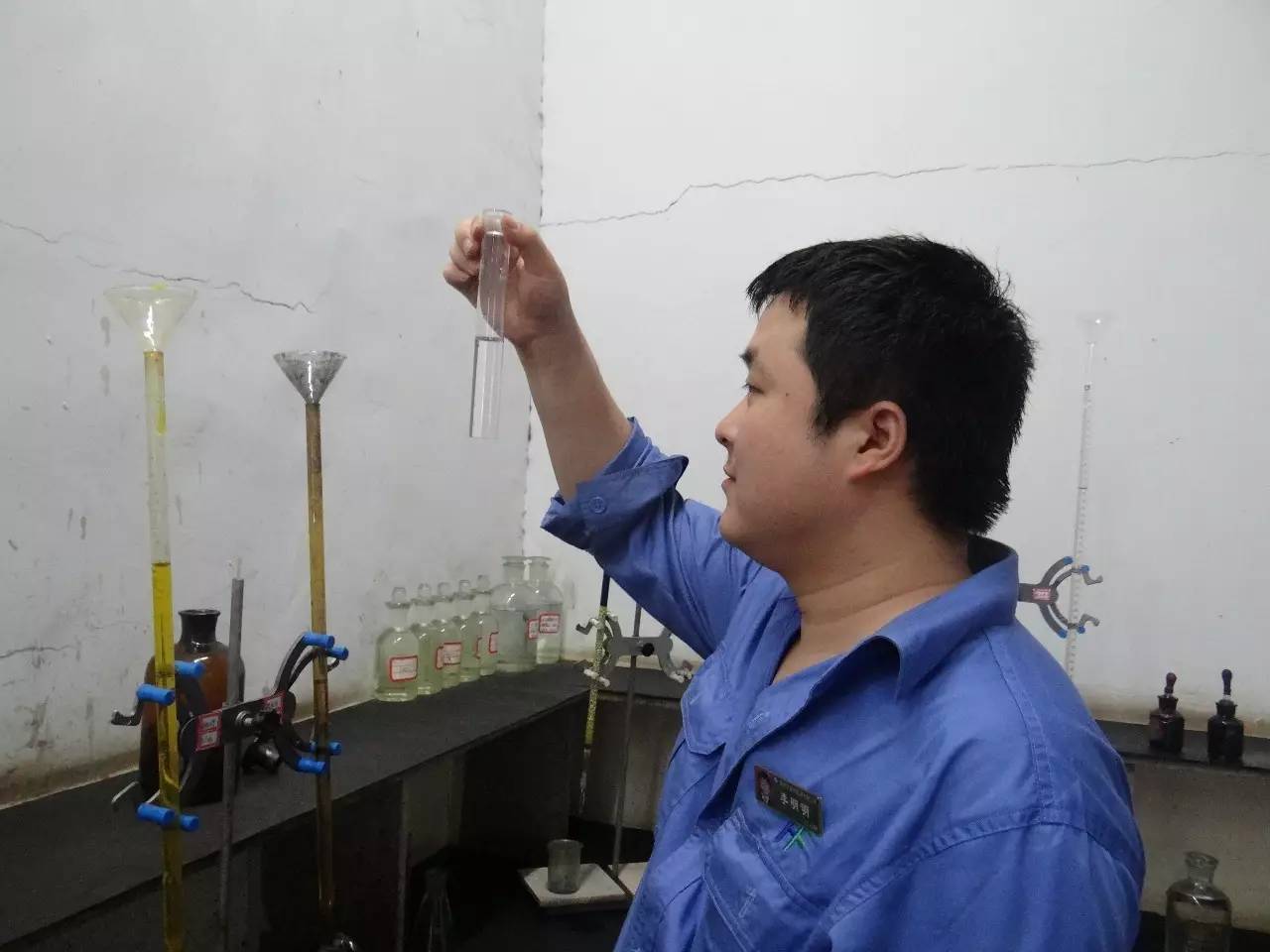 ƽ����λ�Ϸe�O���M(j��n)����ͨ����