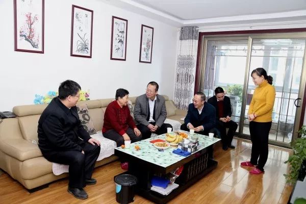 ����һ�п������F��˾�x�����ϸɲ����z��