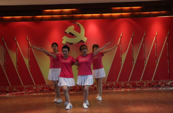 龍鋼集團(tuán)各單位慶三八活動(dòng)精彩紛呈 龍鋼集團(tuán)各單位慶三八活動(dòng)精彩紛呈