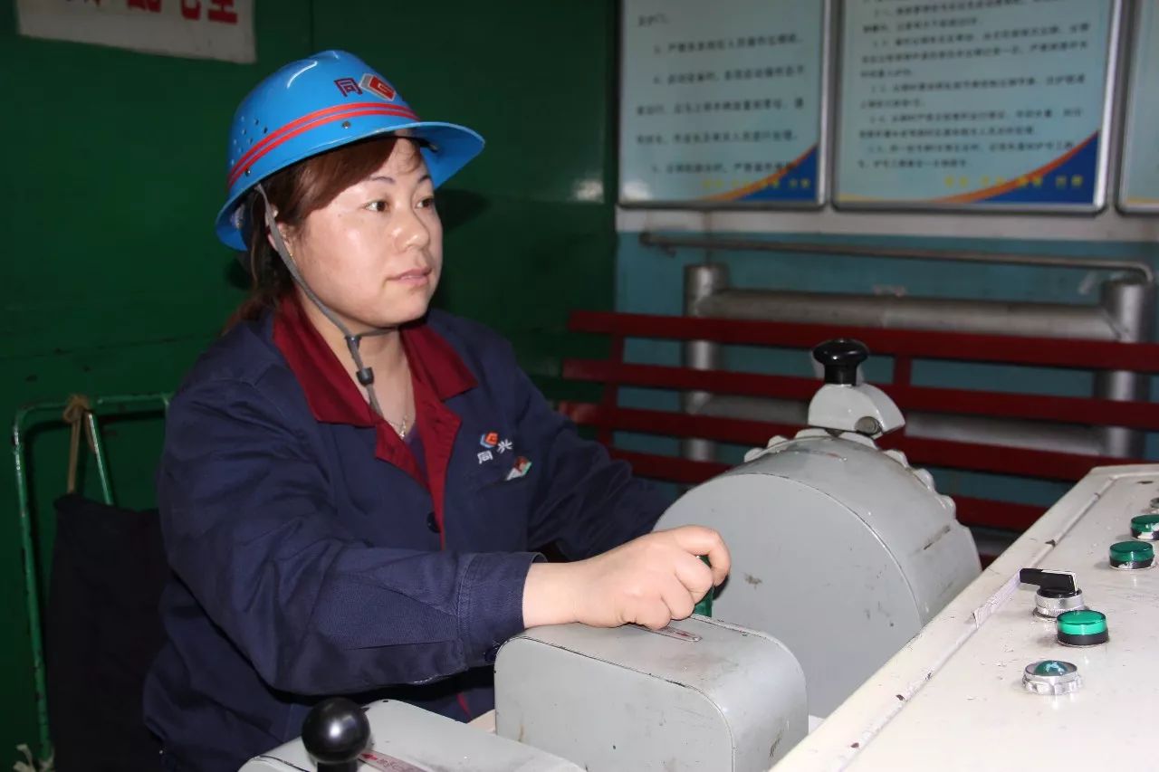 �cٝһ��Ů��