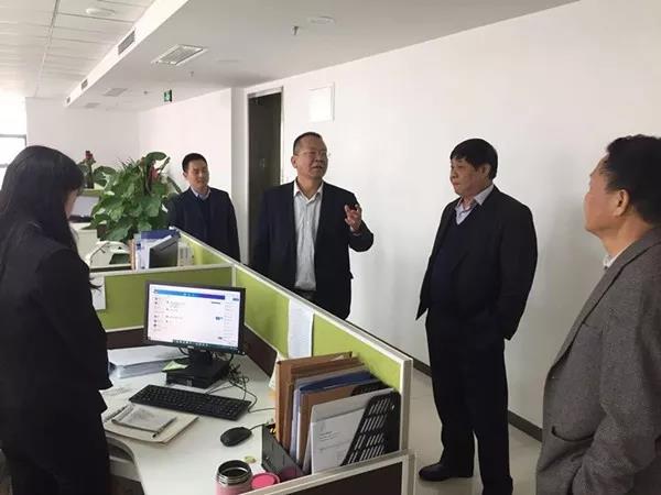 唐鑫到進出口公司進行調研指導 唐鑫到進出口公司進行調研指導