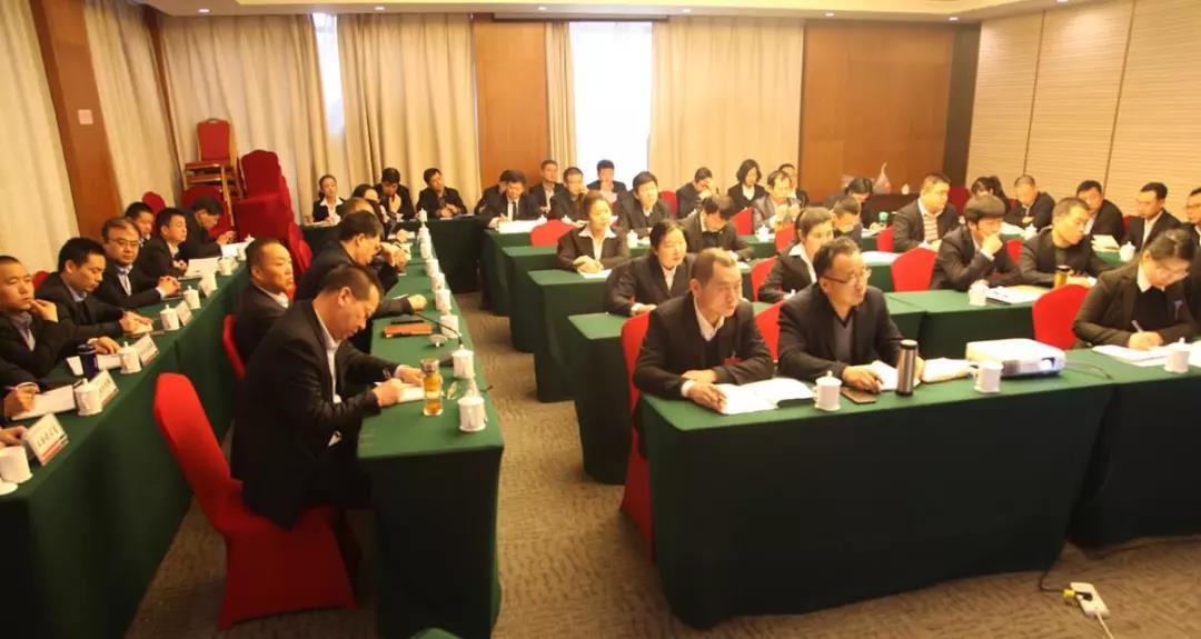 龍鋼集團(tuán)召開2019年第一次民主監(jiān)督評(píng)價(jià)會(huì) 龍鋼集團(tuán)召開2019年第一次民主監(jiān)督評(píng)價(jià)會(huì)