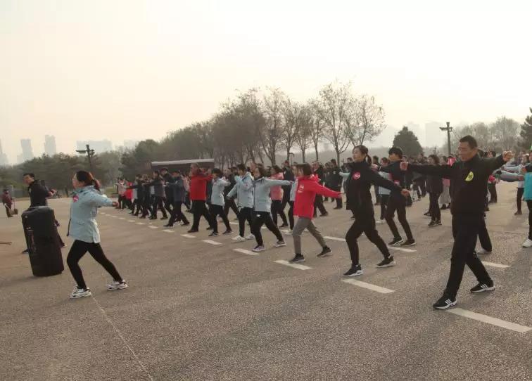 �س��� ��(d��n)ʹ�����Զ����Ľ�������2020��