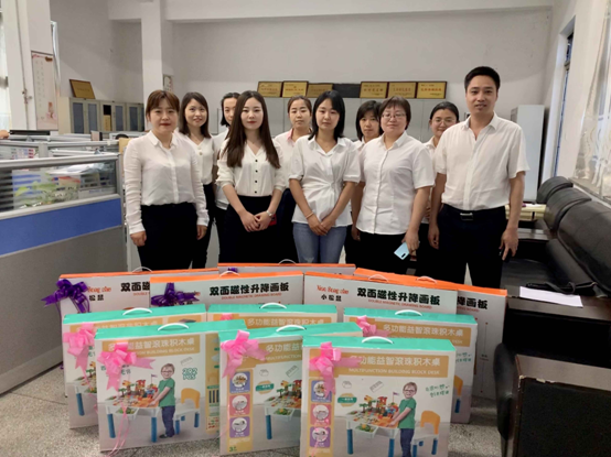 ��䓼��F������Ů�l�š���һ���Y�ףԸ���ӂ���ͯ���옷