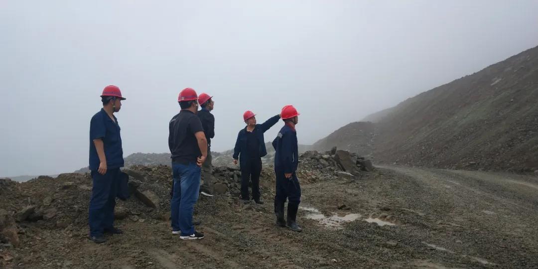 中國有色西安勘察設計研究院技術人員來大西溝進行技術交流指導 中國有色西安勘察設計研究院技術人員來大西溝進行技術交流指導