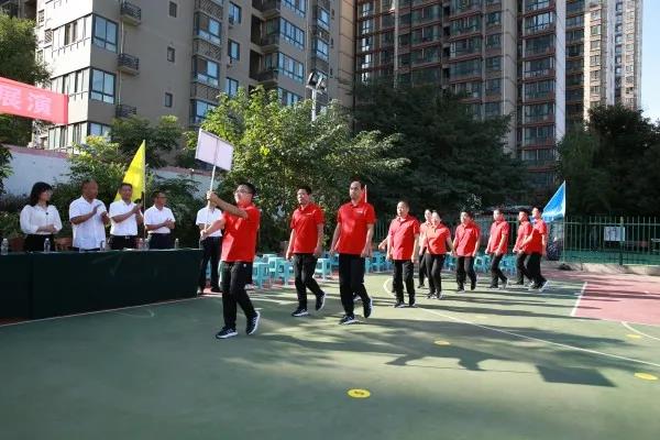 ��䓼��F��ӭ���c��ȫ����V���w��չ�ݻ����Ӱ