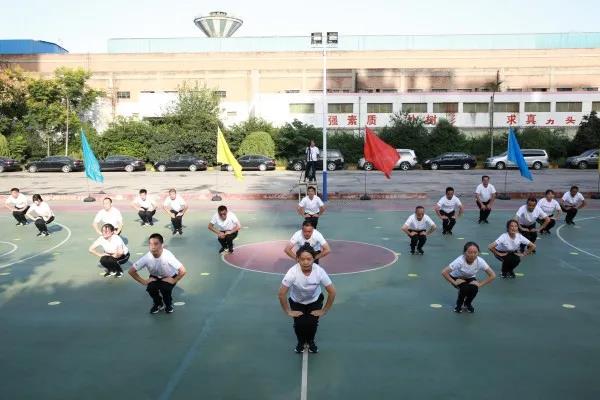 ��䓼��F��ӭ���c��ȫ����V���w��չ�ݻ����Ӱ