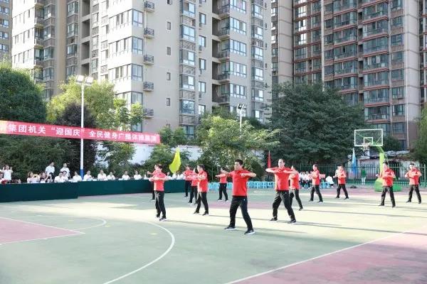 ��䓼��F��ӭ���c��ȫ����V���w��չ�ݻ����Ӱ